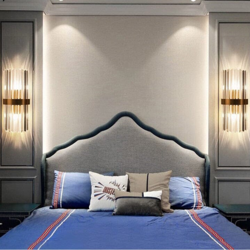 Tiered Crystal Prism Wall Sconce with Metallic Band - Art Deco Style