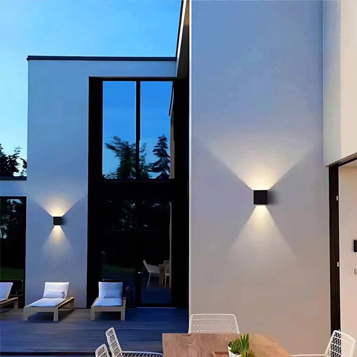 Adjustable Beam Cube Wall Light