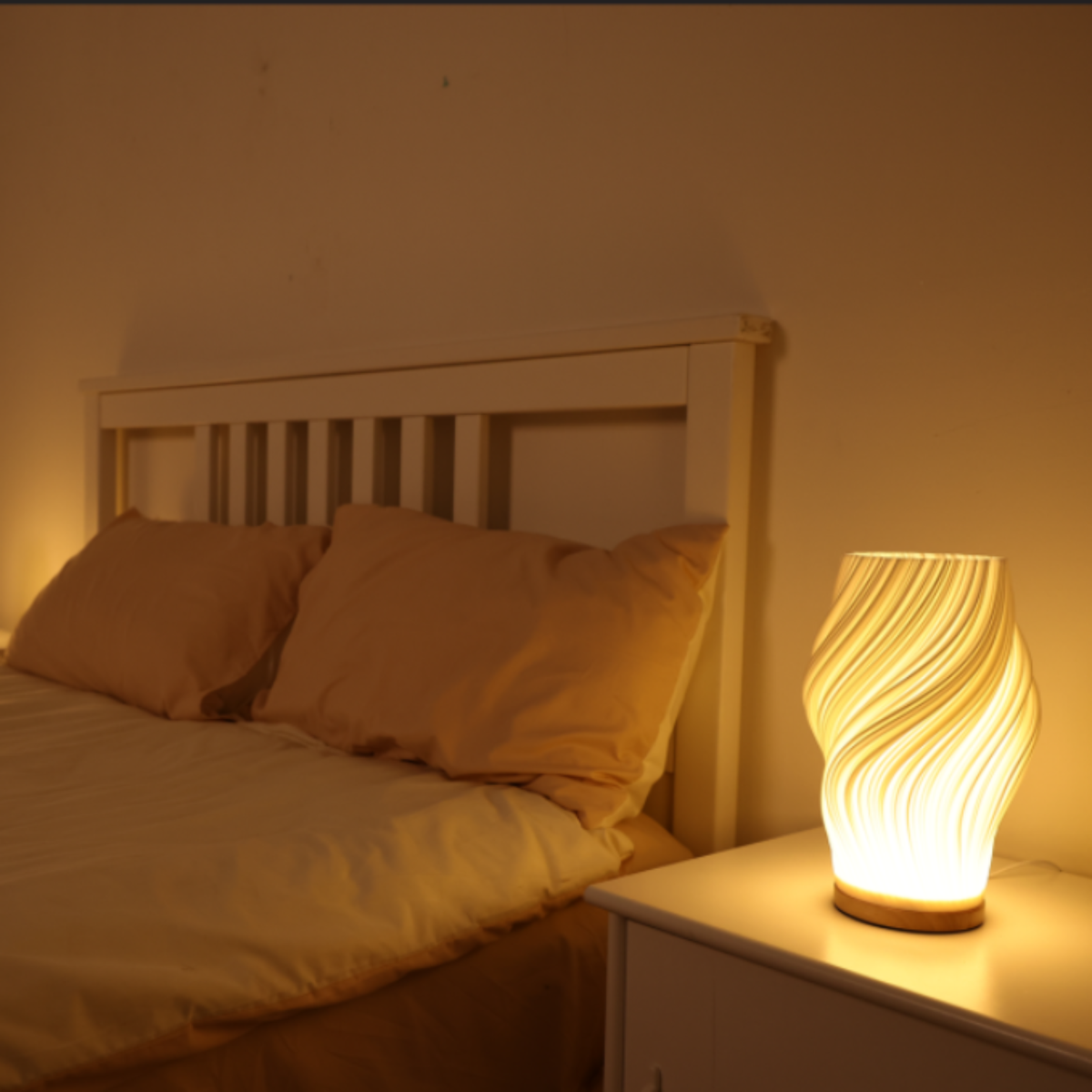Modern Textured Bedside Vase Lamp