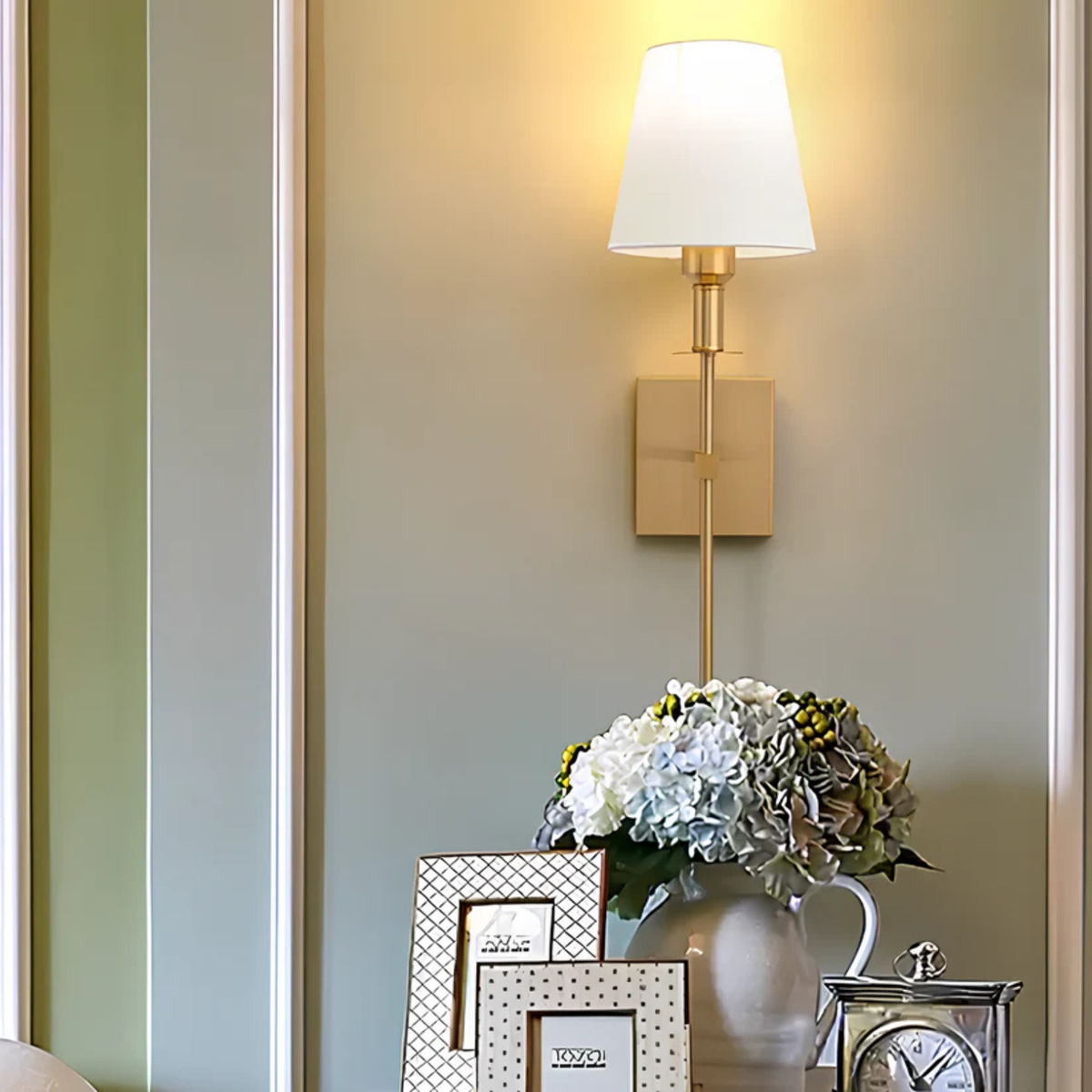 Wireless Wall Light - Modern Elegant Sconce - Remote Controlled