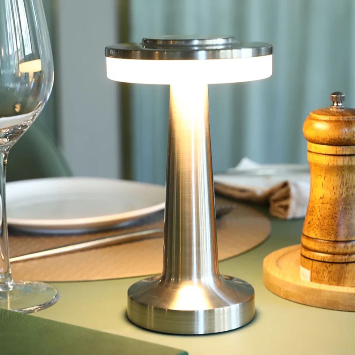 Cordless LED Disc Touch Lamp