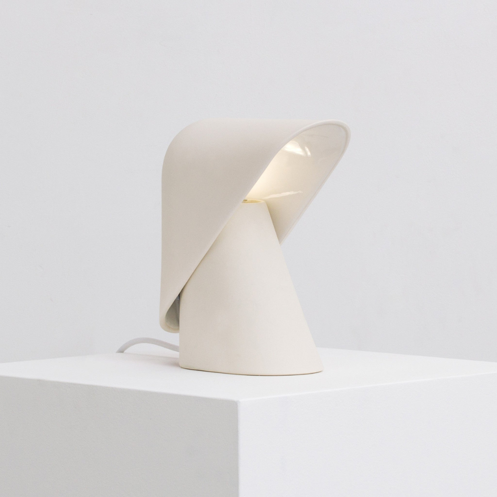 Metal Shield Table Lamp with Matte Resin Base - Nordic Desk Lighting
