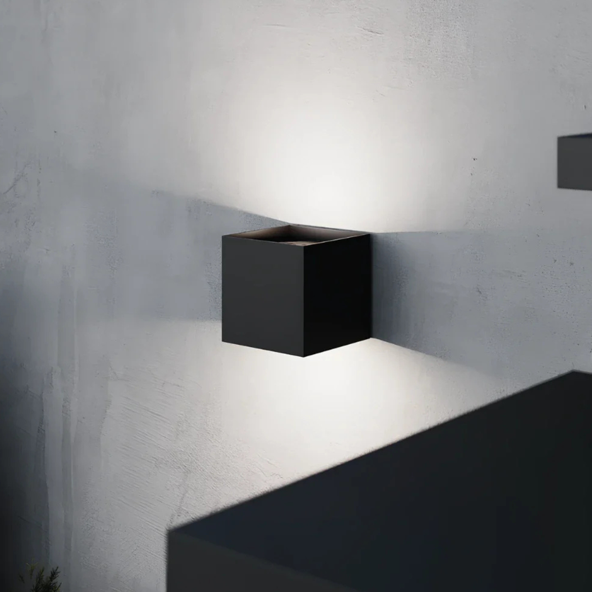 Adjustable Beam Cube Wall Light