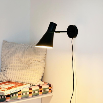 Modern Tapered Metal Wall Sconce - Nordic Asymmetrical Task Light