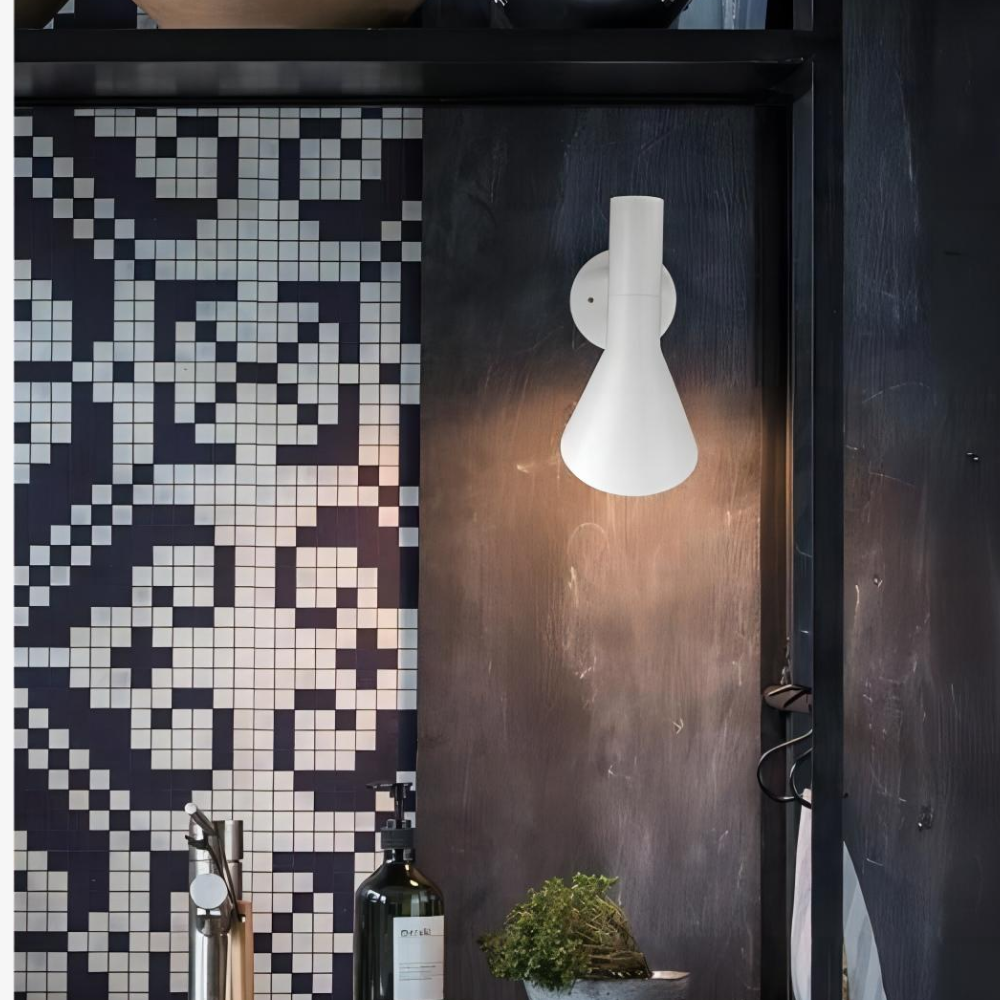 Modern Tapered Metal Wall Sconce - Nordic Asymmetrical Task Light