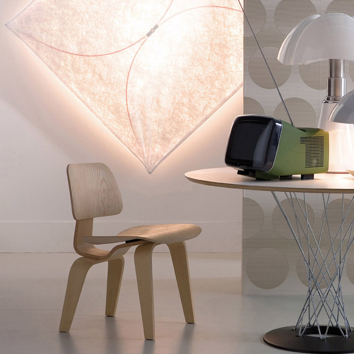Kite Wall & Ceiling Light